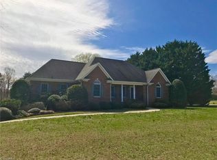 7560 Bullard Rd, Clemmons, NC 27012