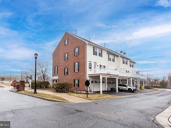 4th image of 1025 Ironwood Ln