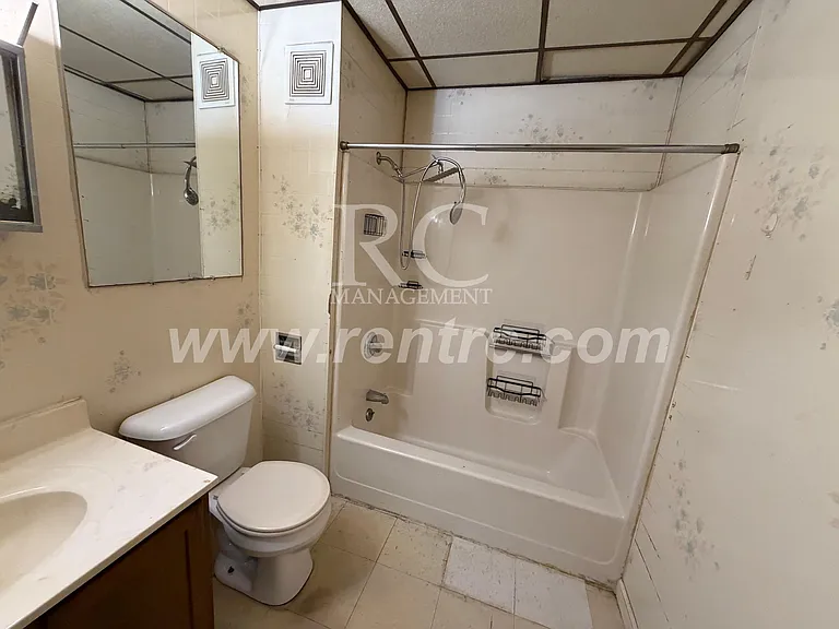 1307C Lape St — Photo 5