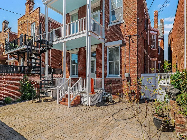 2713 W Grace St — Photo 21