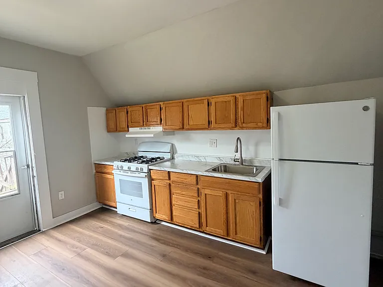 24 Shelter St #2-0 — Photo 5