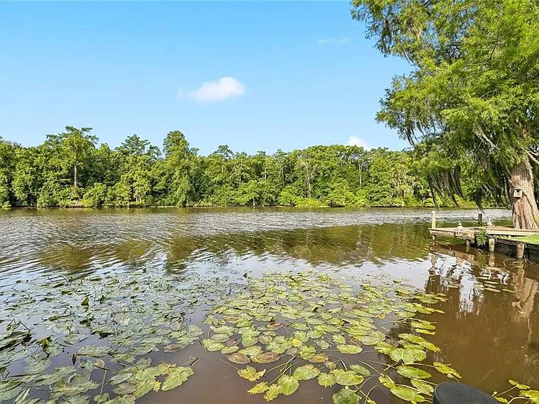 69037 Riverbend Dr — Photo 16