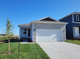 1209 NW Williamsburg Ln, Waukee, IA 50263