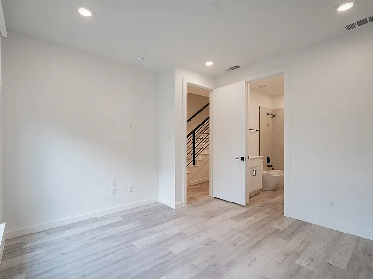 4808 San Jacinto St #203 — Photo 10