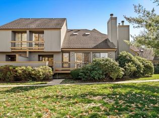 10 Chestnut Ct, Basking Ridge, NJ 07920