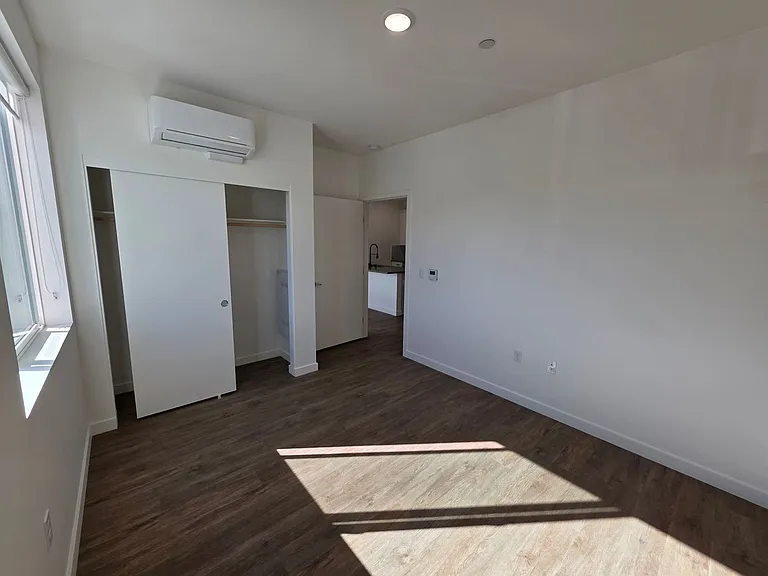 Talas Apartments — Photo 24