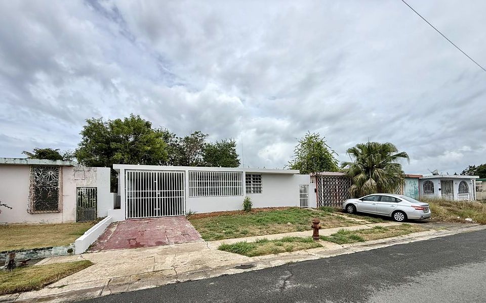 1st image of D 23 Calle Bamboo University Gdns