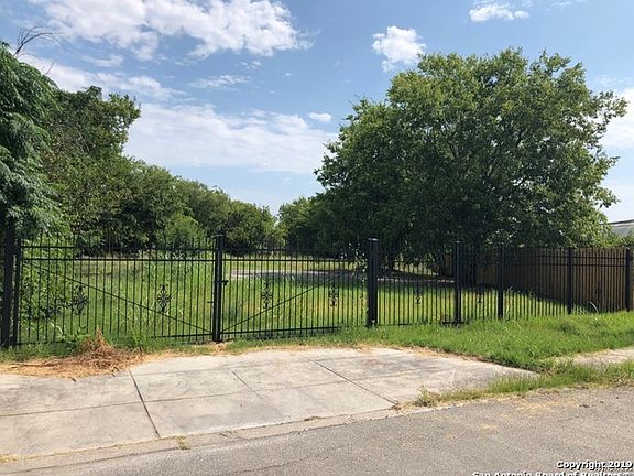 4th image of 555 Darby Blvd