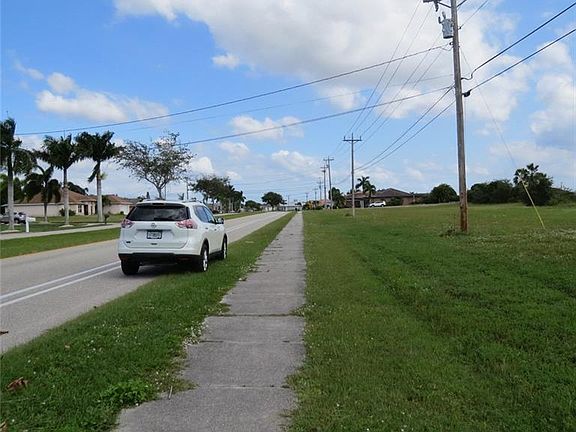 4th image of 2612 Surfside Blvd