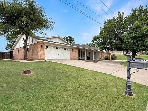 2nd image of 801 Skyline Dr