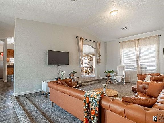 3rd image of 4371 S Boxwood Ave