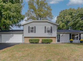 4 Newberry Ct, Saint Peters, MO 63376