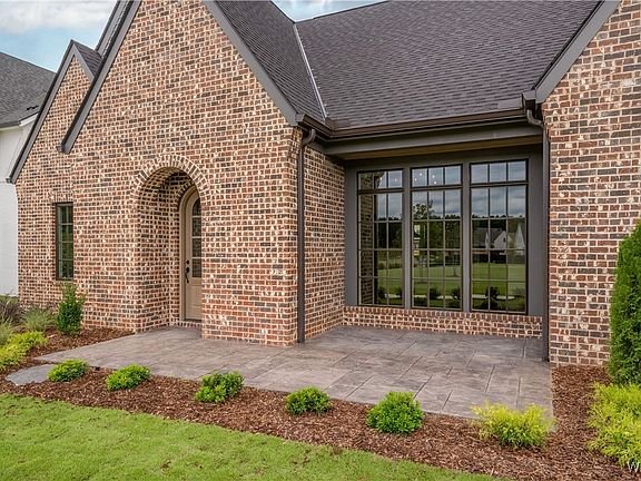 2nd image of 6019 Watling Cir
