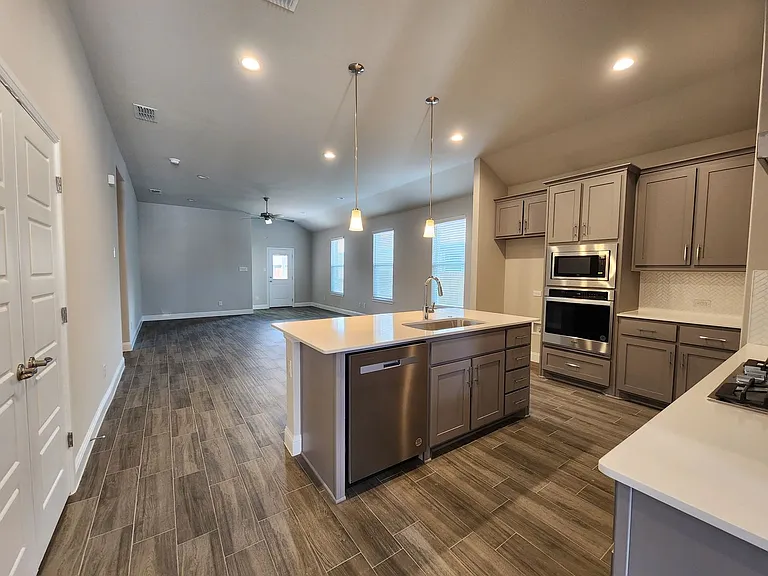 2309 Ruff Rd — Photo 7