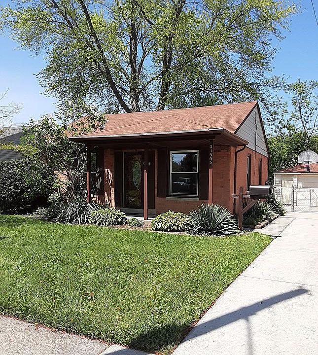 21935 Lange St, Saint Clair Shores, MI 48080 Zillow