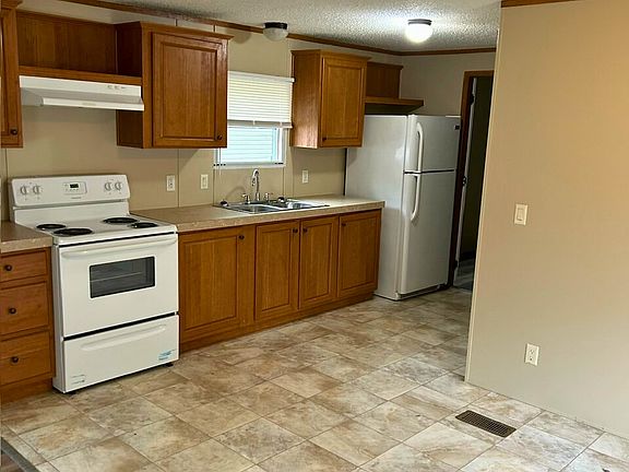 2nd image of 807 Greenfield Ln #145