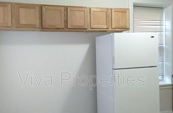 3rd image of 2942 W Belden Ave #1