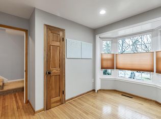 566 Windover Ave NW, Vienna, VA 22180