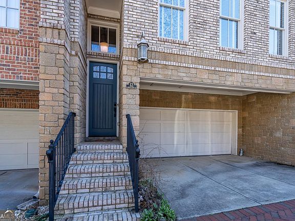 3rd image of 12 Candler Grove Dr