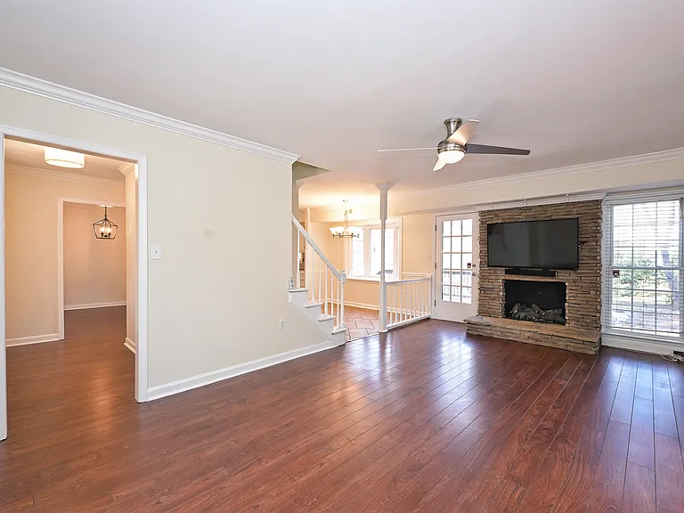 707 Riverwood Rd — Photo 9