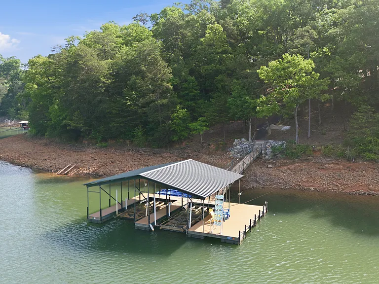 124 Woodshore Dr — Photo 3