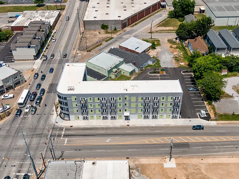 East Line Apartments | Modern Studio Apartments in Downtown Chattanooga — Photo 13