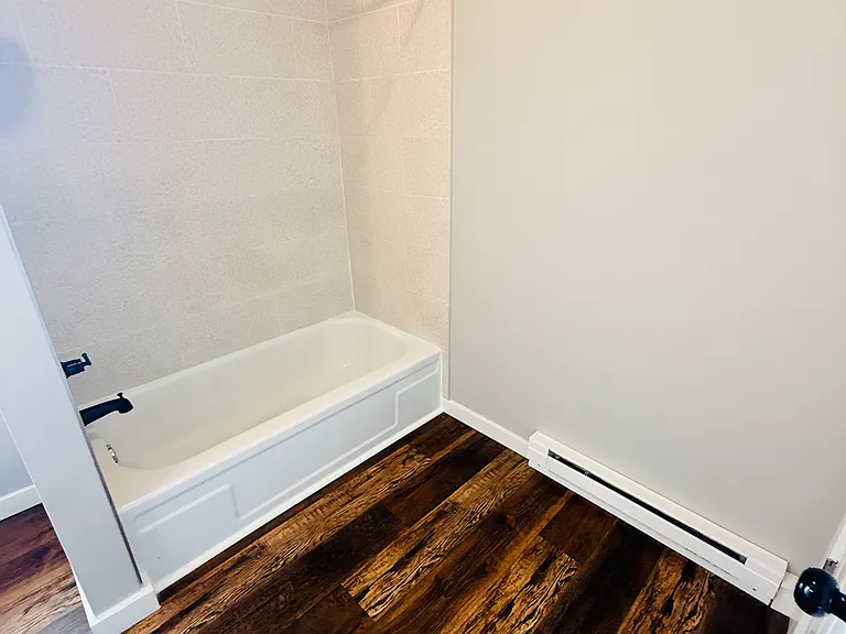 102 E Main St #4 — Photo 10