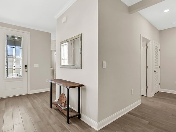 4th image of 404 Thistleton Way