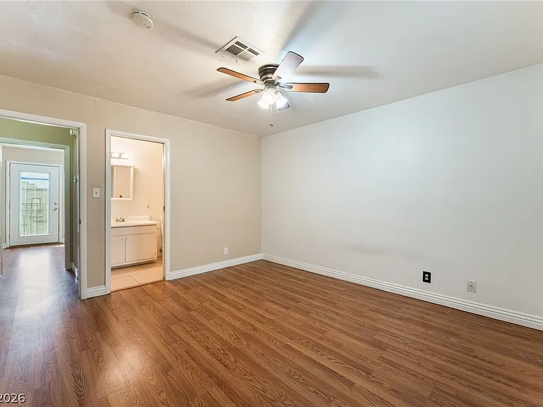 7084 Burcot Ave #J21 — Photo 16