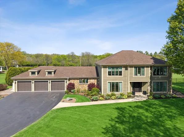 6731 Estate Ln, Long Grove, IL 60047