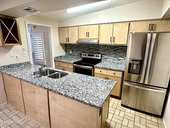 5th image of 10101 Renfrew Dr
