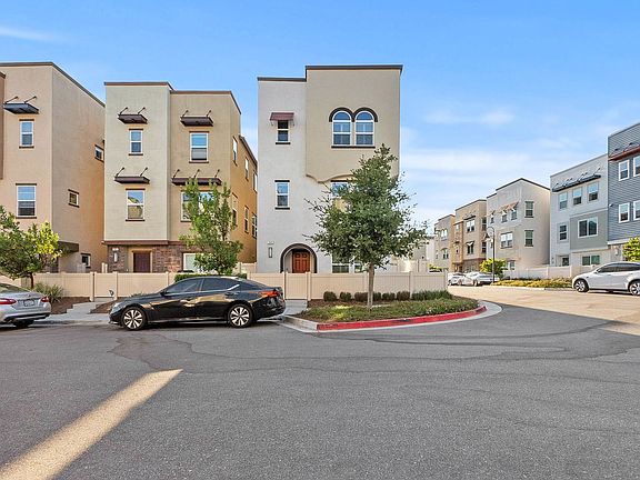 2nd image of 749 Daniel Freeman Cir