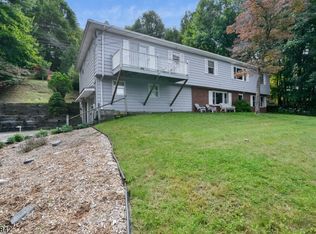 23 Maple Pkwy, Sparta, NJ 07871