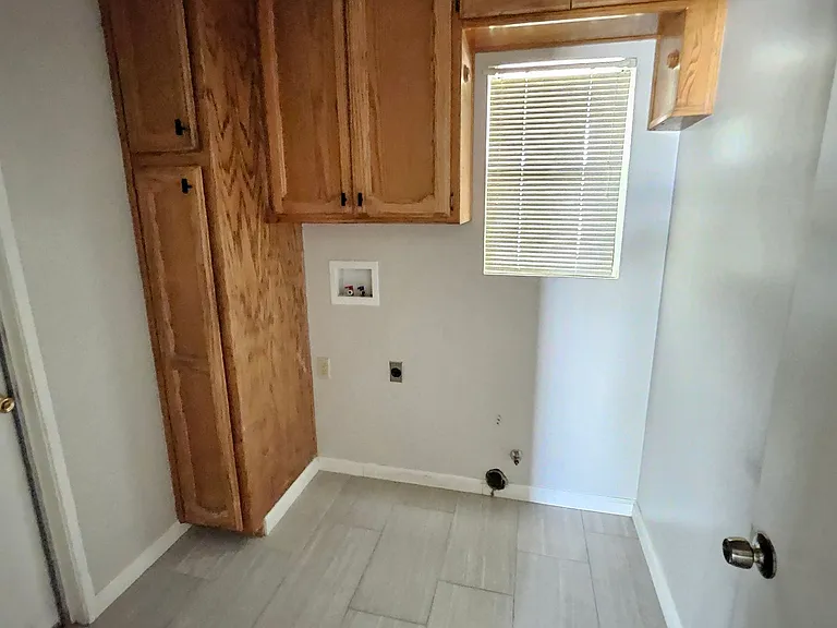 9709 Irene Ave — Photo 14