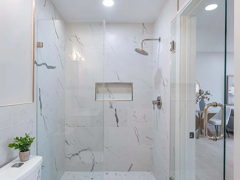 Paxton Park Apartments — Photo 14
