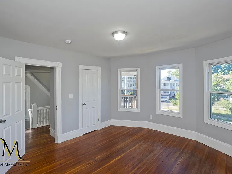 653 Belmont Ave — Photo 6