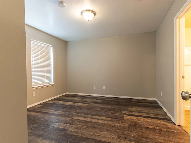 15316 Nightshade Dr — Photo 26