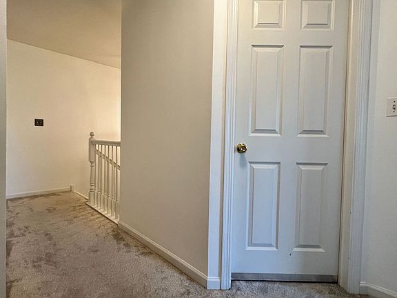 5th image of 52 Johnson Ct