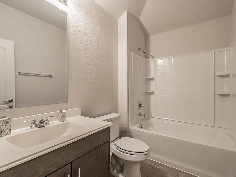 1116 Kingbird Ln — Photo 6