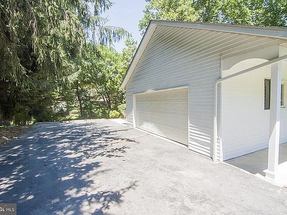 4th image of 1005 Dellwood Dr