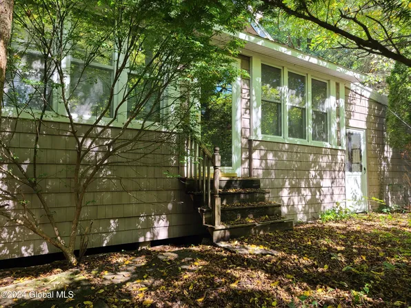 4183 Albany Street, Albany, NY 12205