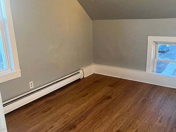 4th image of 98 Raymond St #3W