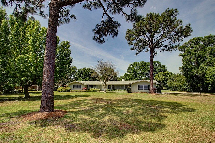 1st image of 1724 Long Bow Ln