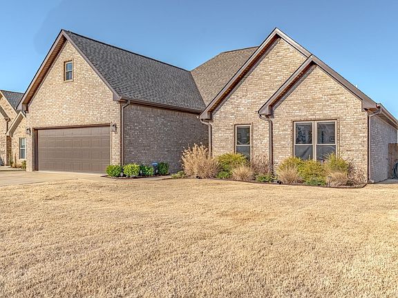 2nd image of 105 Eva Ln