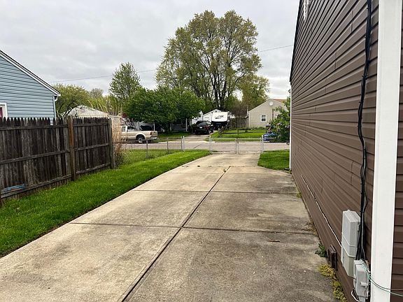 3rd image of 97 Ramona Dr