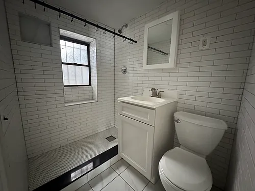1808 Parkview Ave #GF Photo 1