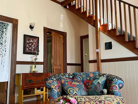 Living room with tenant_s furniture