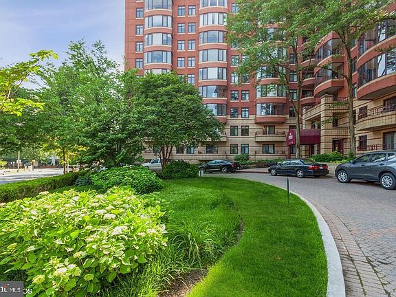 2nd image of 2400 Clarendon Blvd APT 112