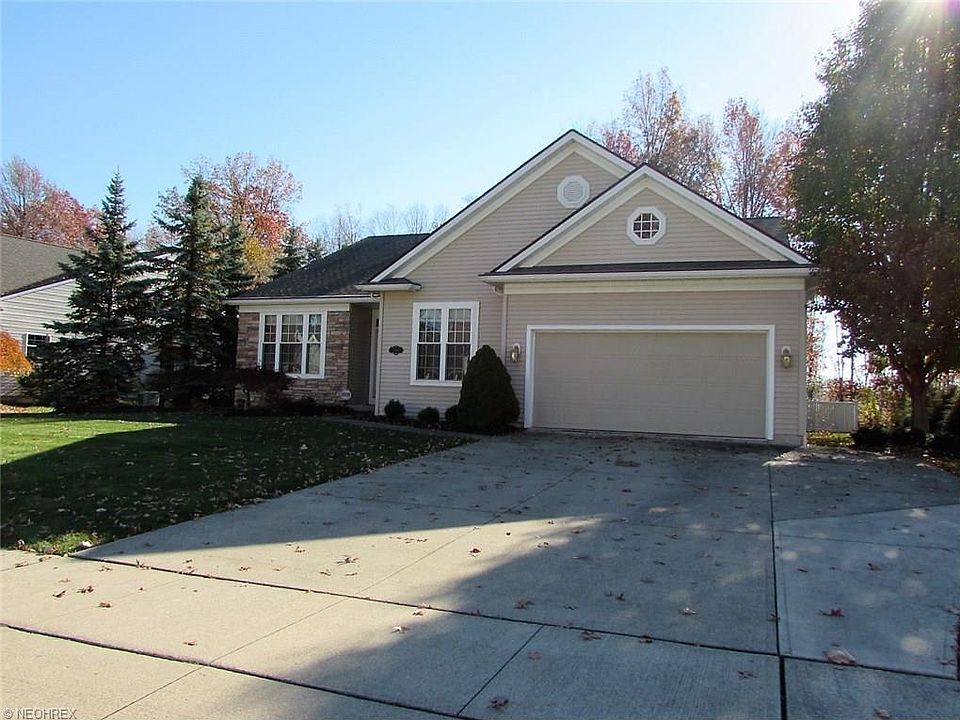 1st image of 32867 Titus Hill Ln