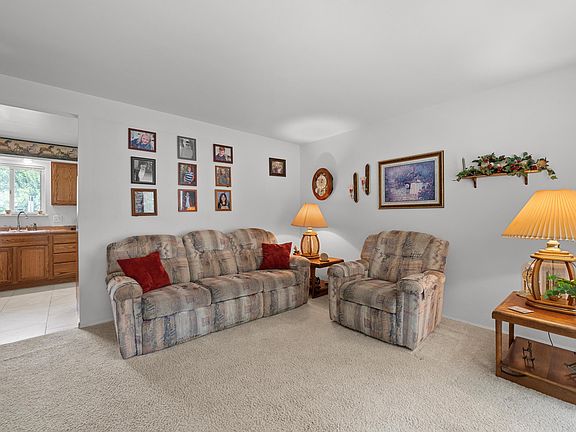 4th image of 7169 Brookside Dr